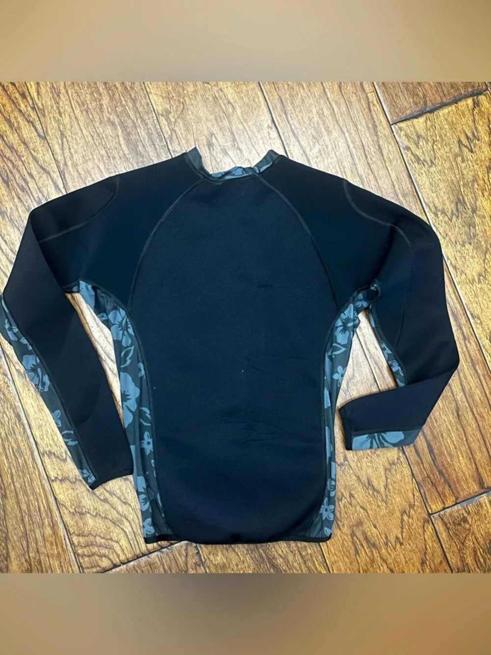 Men's‎ neoprene USA Long-Sleeve Swim Top